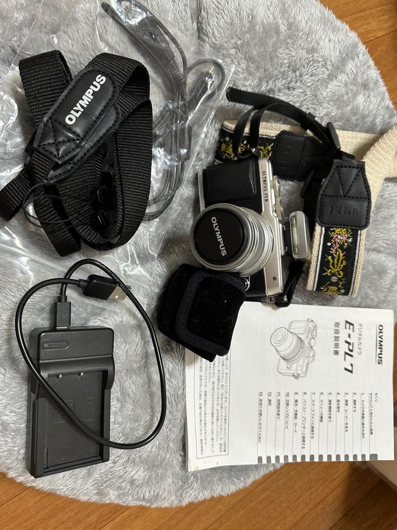 ・美品・OLYMPUS PEN E-PL7 レンズ45mm f1.8付きセット