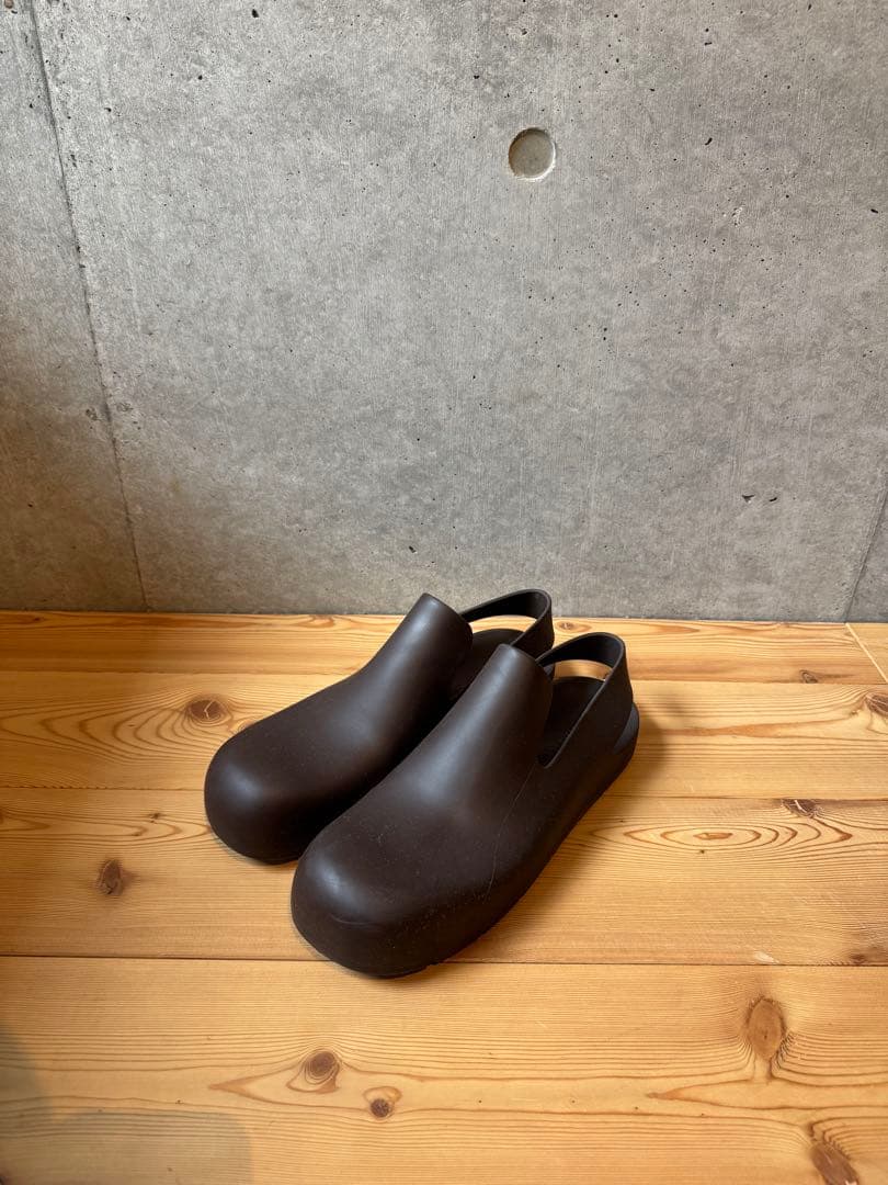 BOTTEGA VENETA｜ラバーサンダル｜サイズ40｜ほぼ新品｜箱・保存袋付