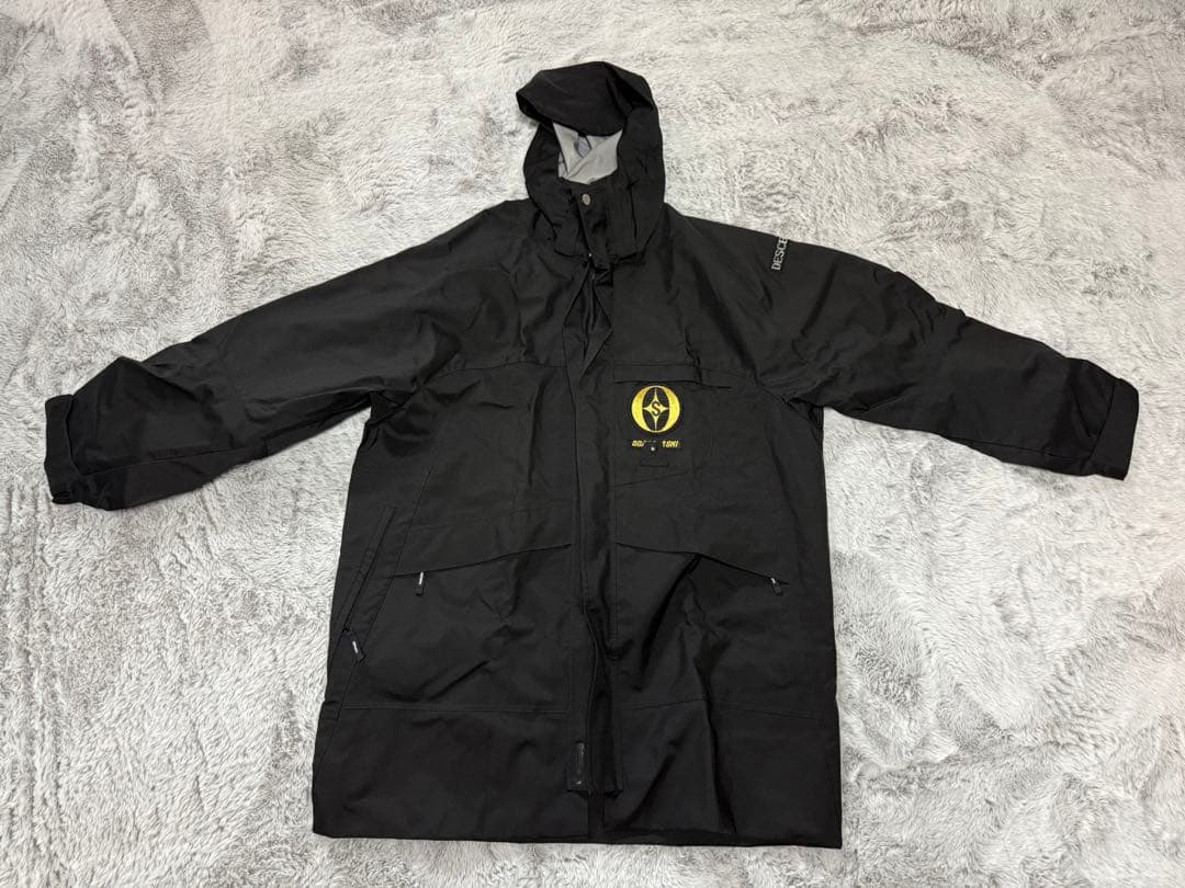 【値下げ】オガサカ　シェルコート　サイズO ポンチョ　デサント