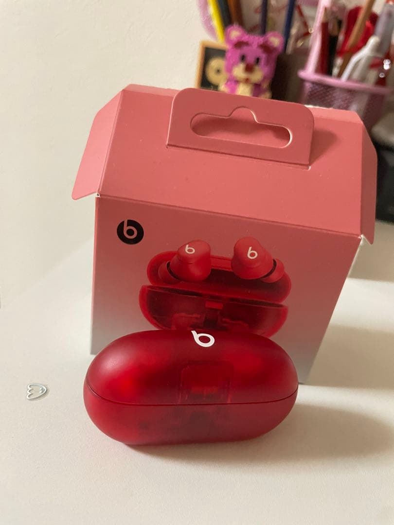 Beats Studio Buds レッド