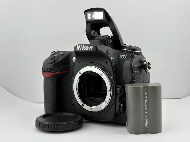 ★美品★ニコン NIKON D300 ボディ ★バッテリー付★
