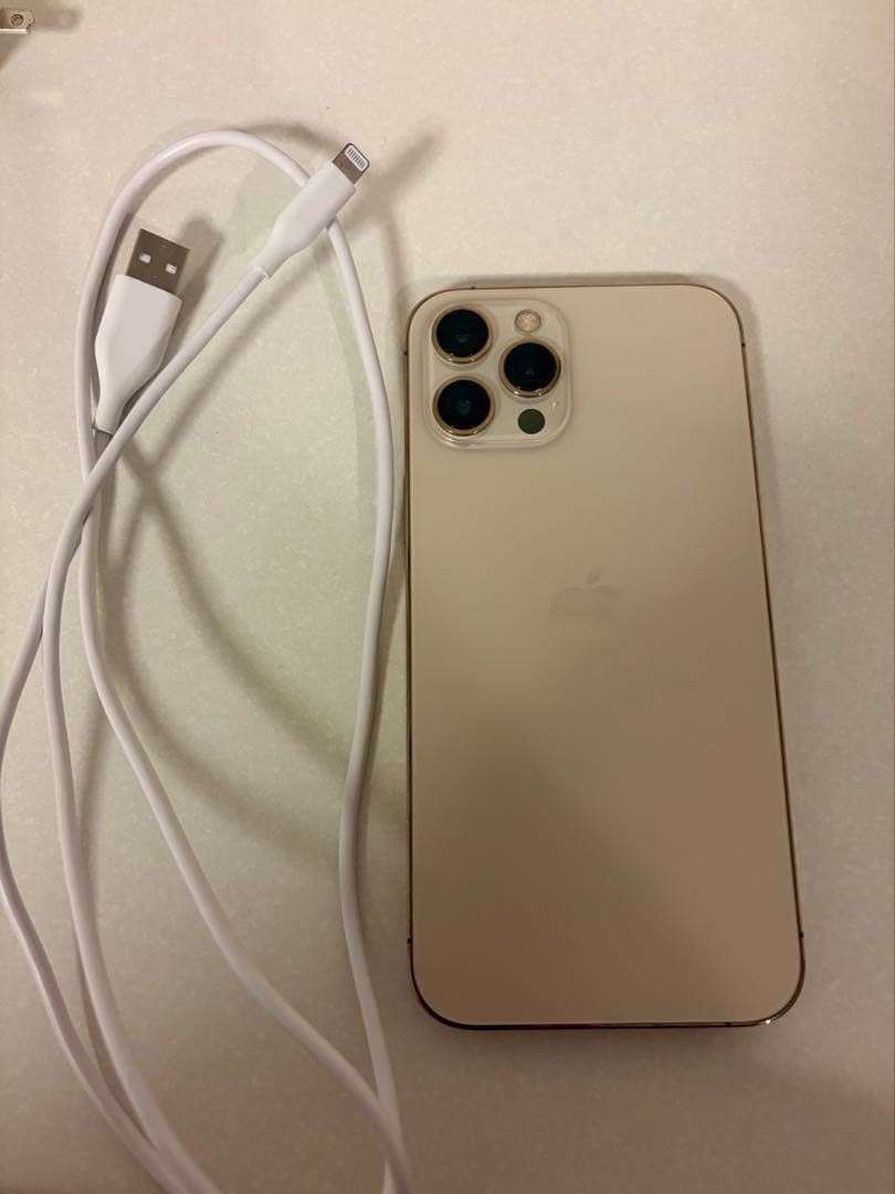Apple iPhone 12 Pro Maxゴールド 本体 充電ケーブル付き