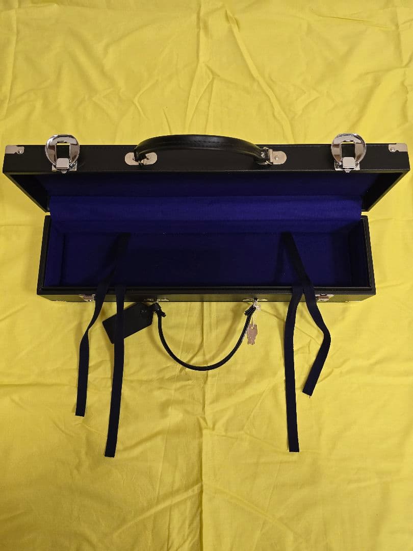 黒い笙ケース（合成皮革、青内装）