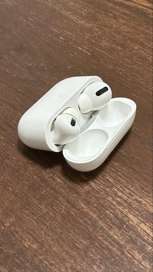 Apple AirPods pro 本体　第一世代