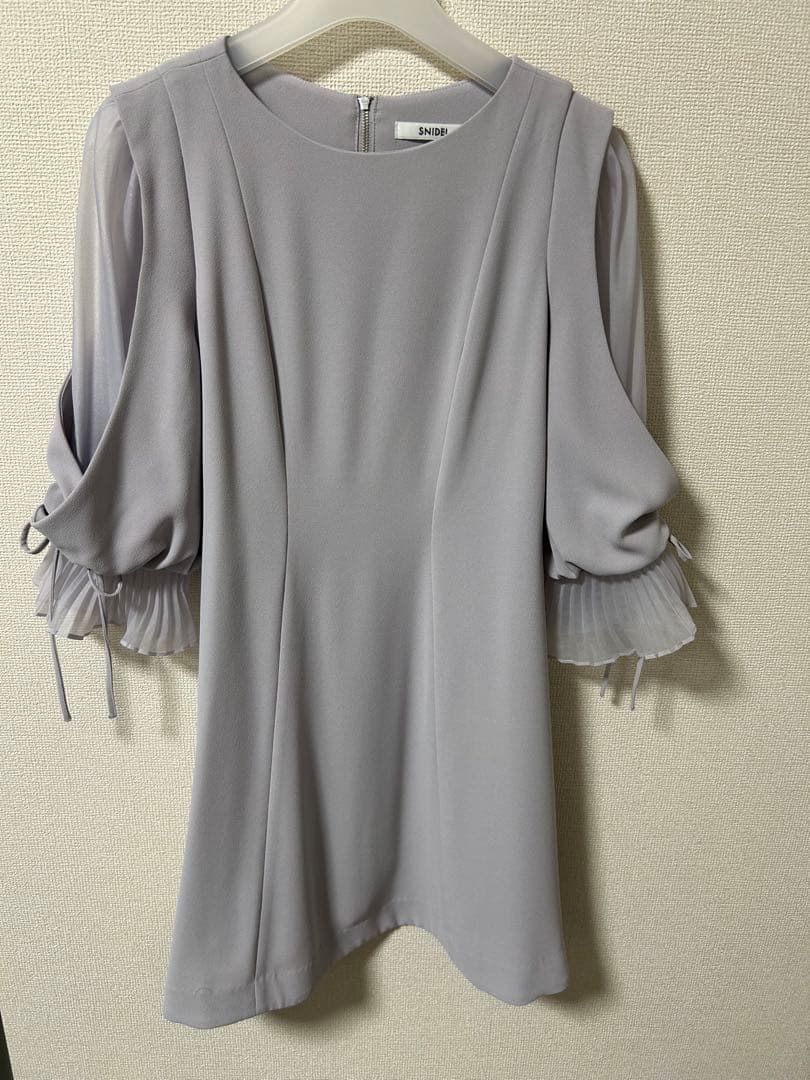 今だけ限定お値下げ中【新品・未着用】スナイデル レディライクフレアミニワンピース