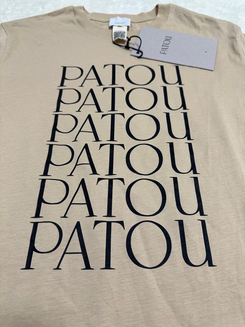 どれみ新品タグ付PATOUパトゥ☆ベージュ ロゴ Tシャツ　 S☆