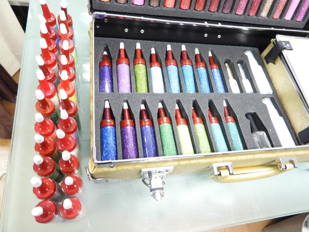 nuscenaボディージュエリーアートセット70色ダイヤモンドパウダーグリッター