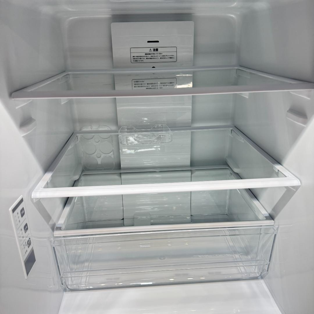 東京23区送料無料　超美品ハイセンス3ドア冷蔵庫 　282L　2020年製