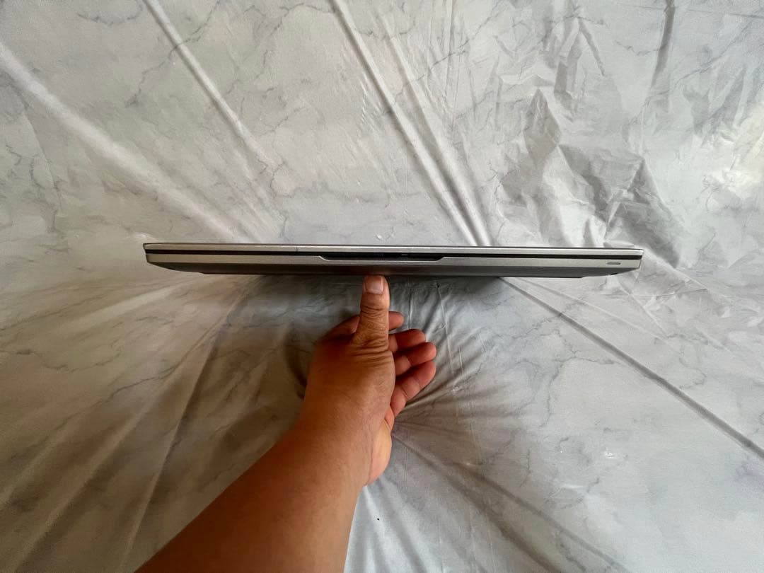 Dell Latitude 5330 i5 第12世代 16GB / 256GB