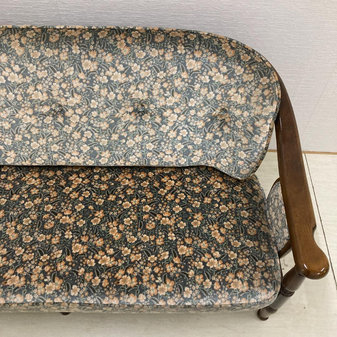 【カリモク】コロニアル　２人掛けソファ　ラブソファ