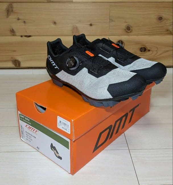 DMT KM4 Knitted Upper サイズ42 27 cm