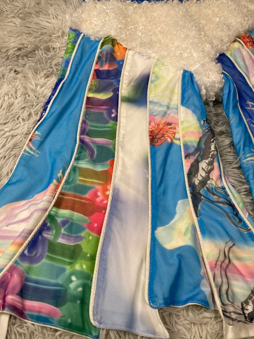 激レア PEACE888BUTTERFLY 異世界 ショートパンツ カラフル