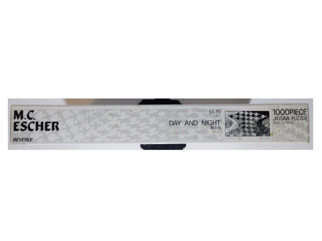 未開封 M.C.エッシャー 『昼と夜』1000 ピース 72×49 パズル