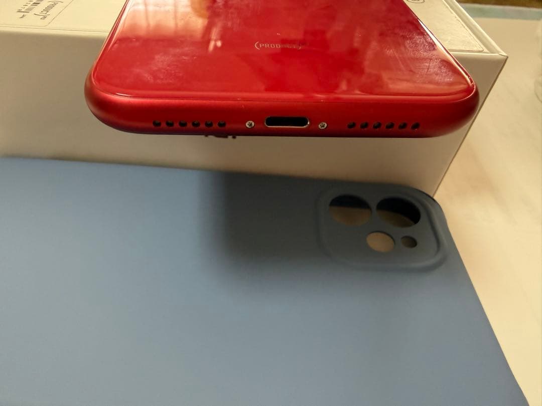Apple iPhone 11 (RED) 美品 箱、付属品、ケース付