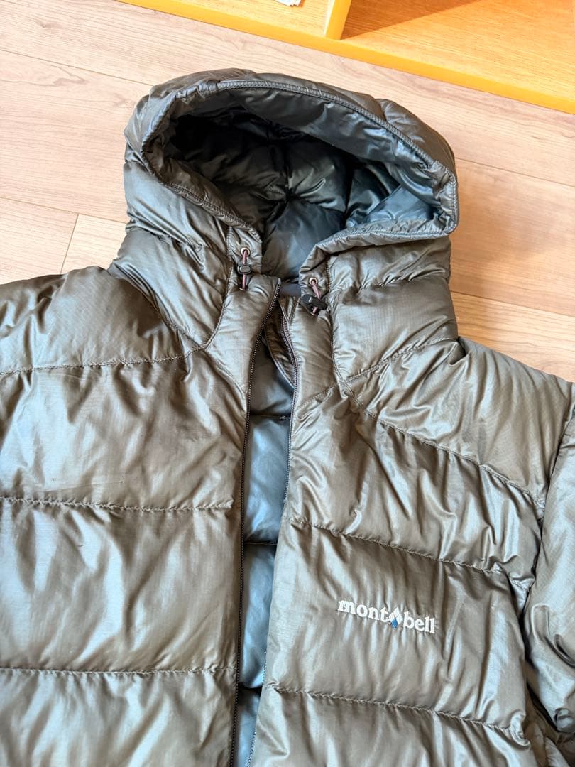 モンベル　ライトアルパインダウンパーカ　オリーブ