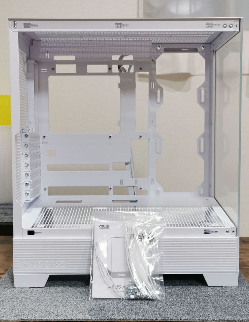 美品 ASUS A31 PCケース ミドルタワーケース