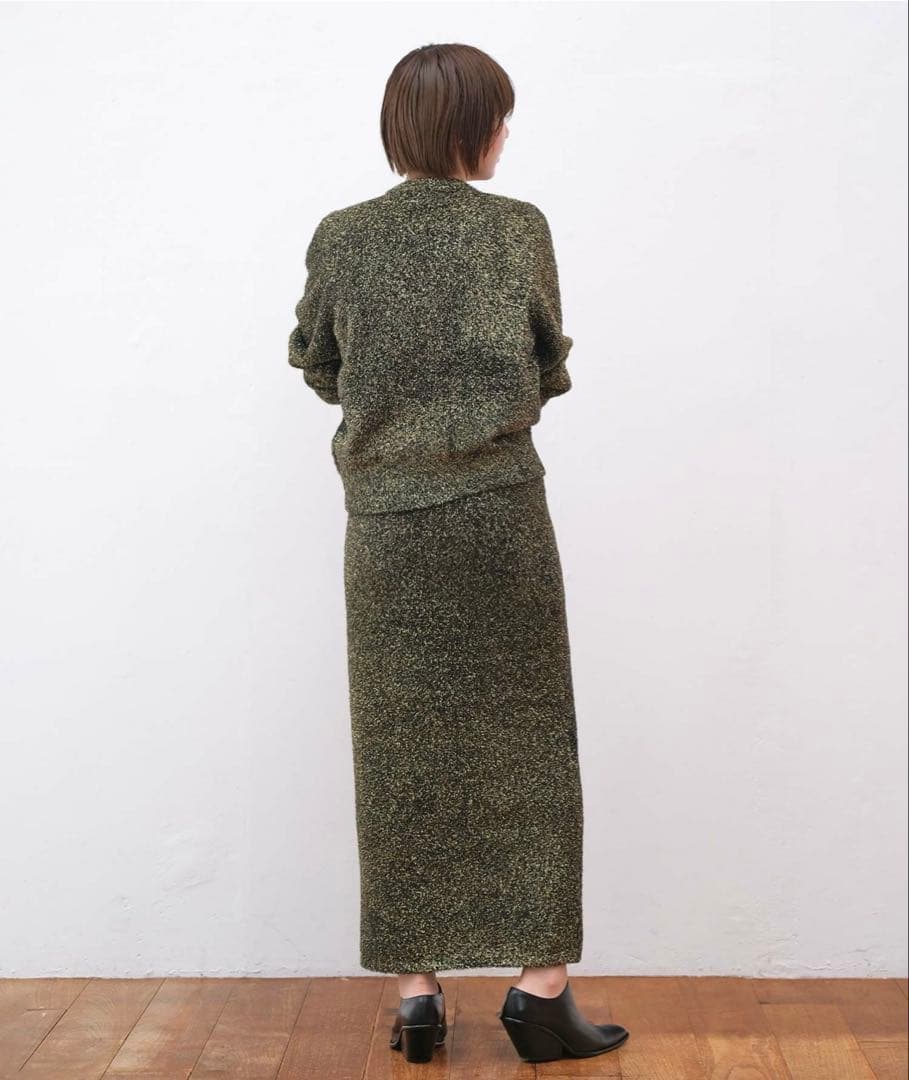 【新品未使用】グリッターニットカーディガン＆Iラインスカート セット売り