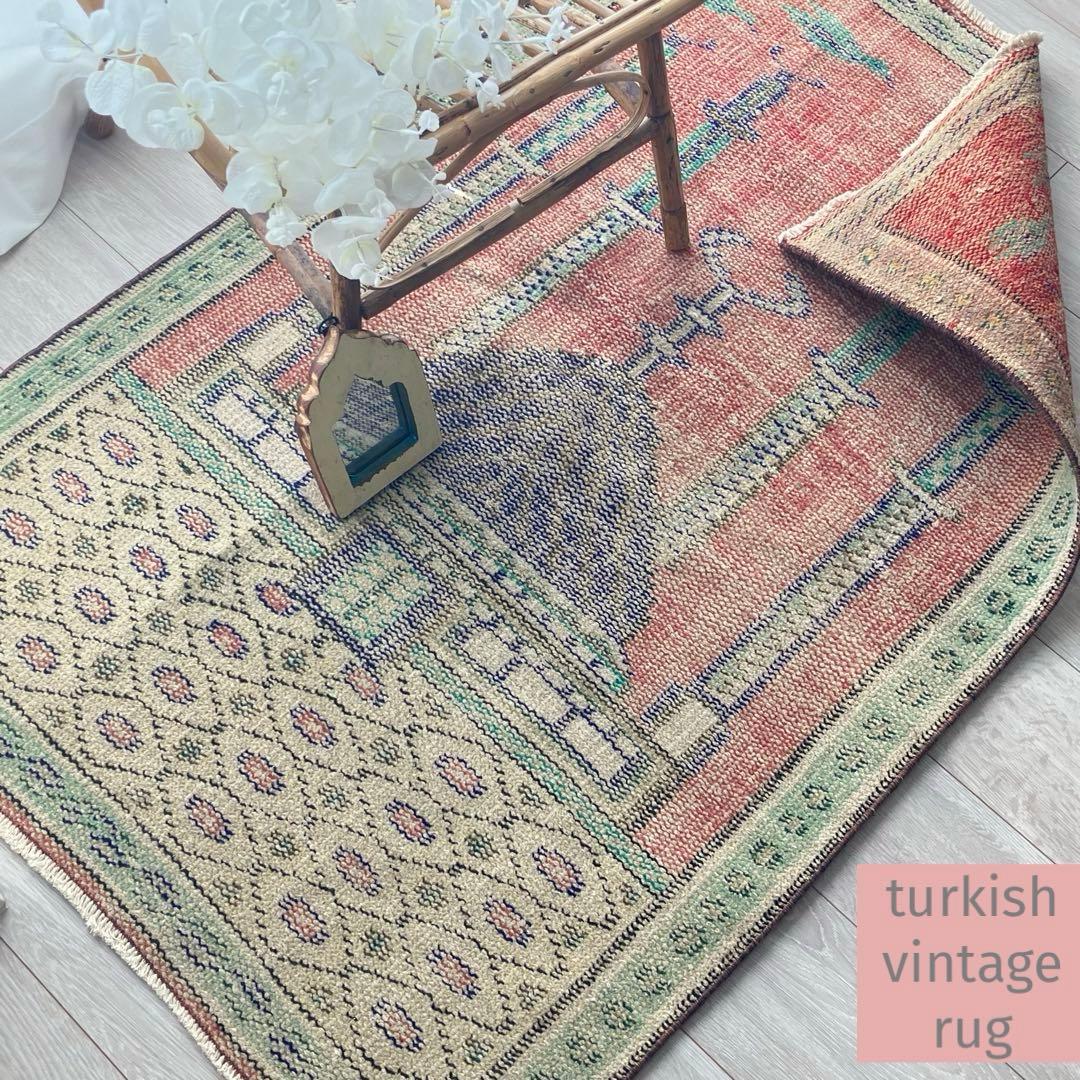 レッド✳︎グリーン　アート塔　パープル　リバーシブル　トルコヴィンテージラグ