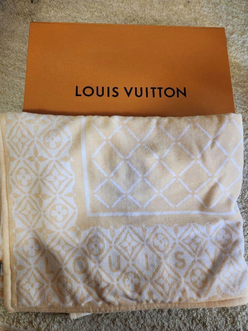 新品未使用♡Louis Vuitton ロゴ入りブランケット