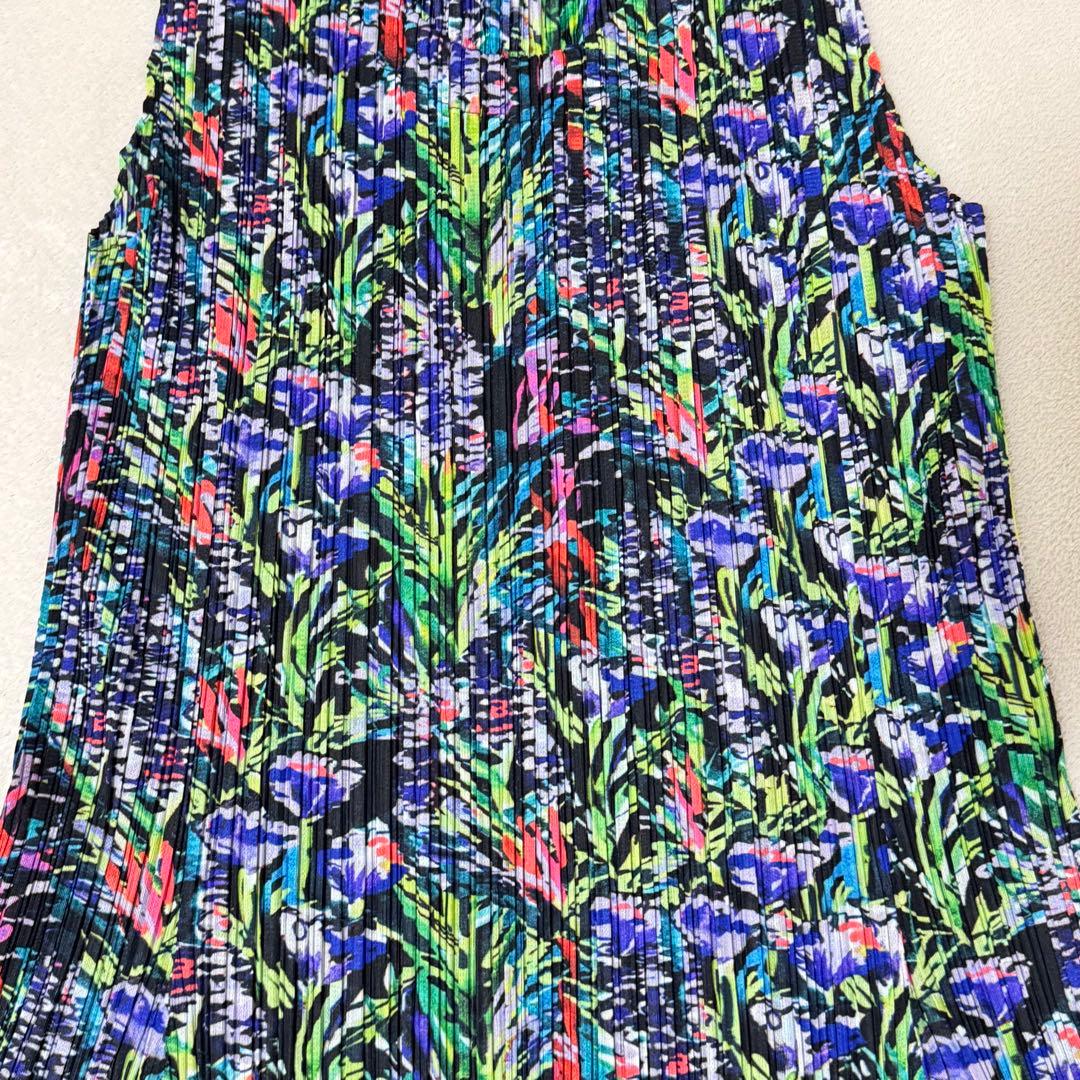 極美品✨PLEATS PLEASE 花柄　ワンピース　フレア　プリーツ　XL