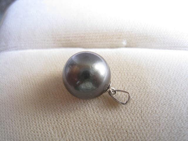 ☆綺麗！照り天然黒蝶真珠11.0mm pt900ペンダント★新品同様！