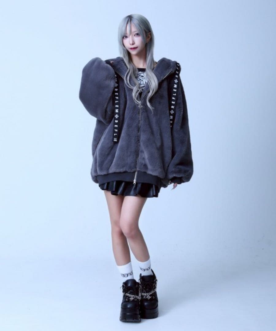 新品未使用未開封REFLEMうさ耳BIGファーブルゾン