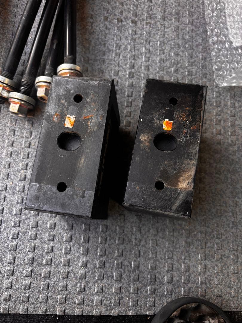 ハイエース　玄武　ローダウンブロックキット　3インチ