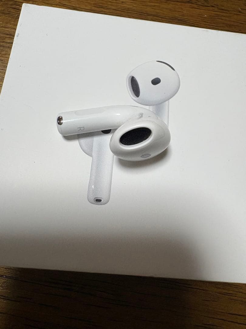 Airpods 4 ノイズキャンセリング