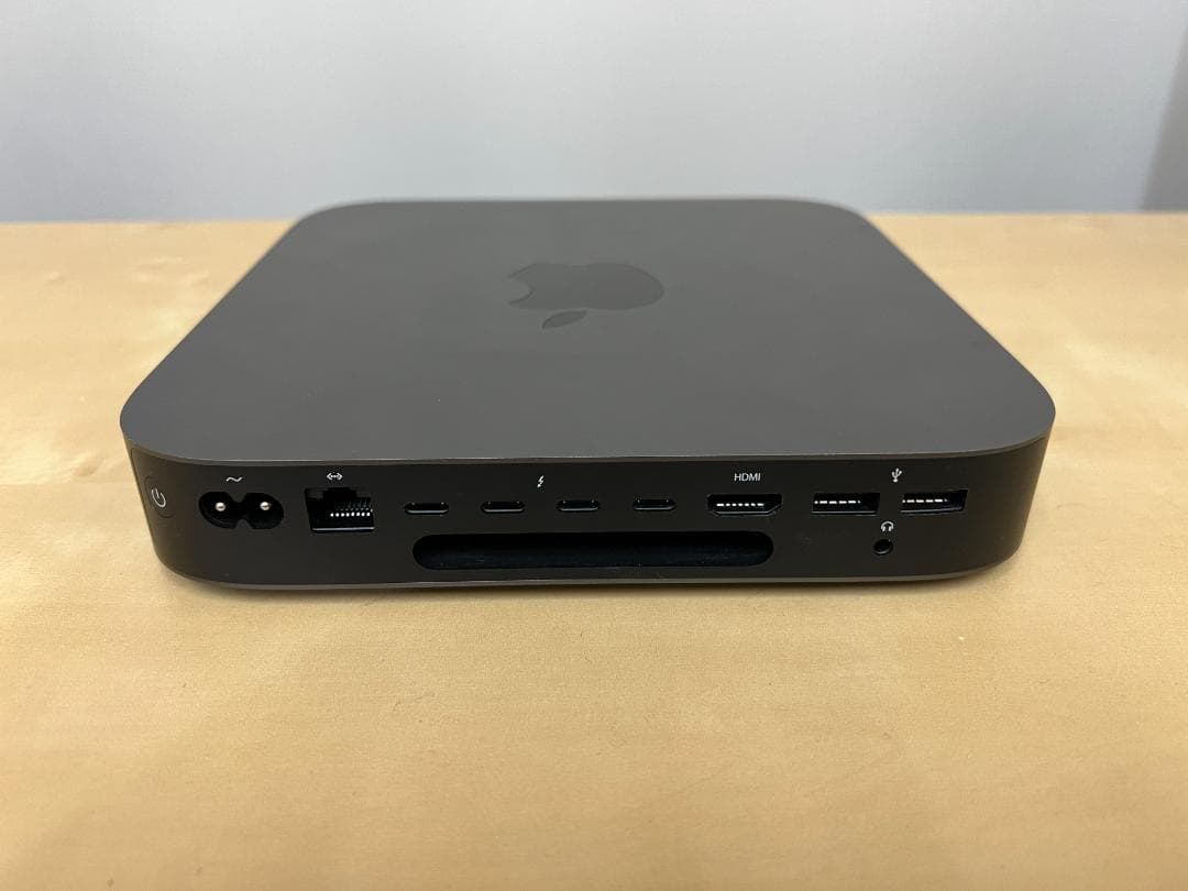 Apple Mac Mini 2018 i3/8/SSD128 ドッグ付き