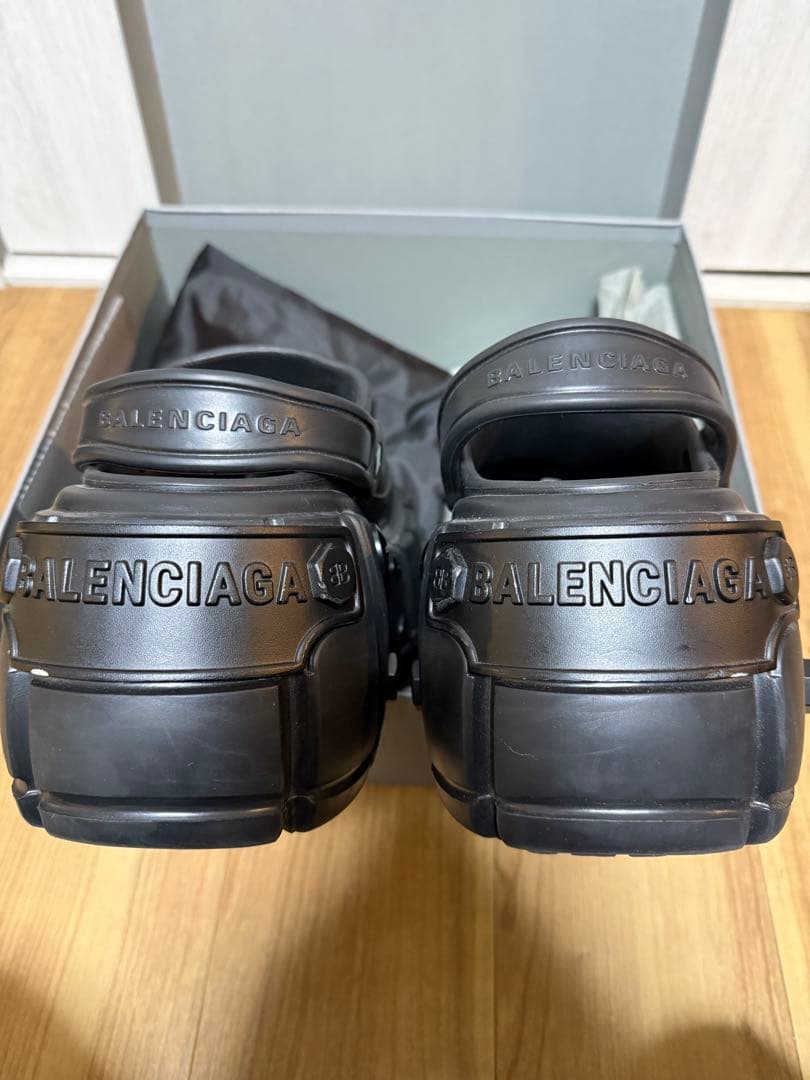 靴 BALENCIAGA Hard Crocs 42