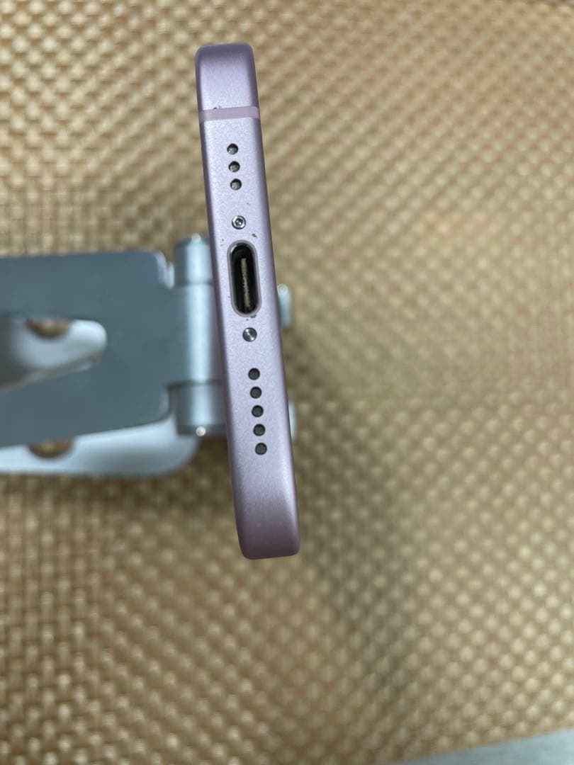 iPhone 15 128 GB ビングSIMフリー【5506】