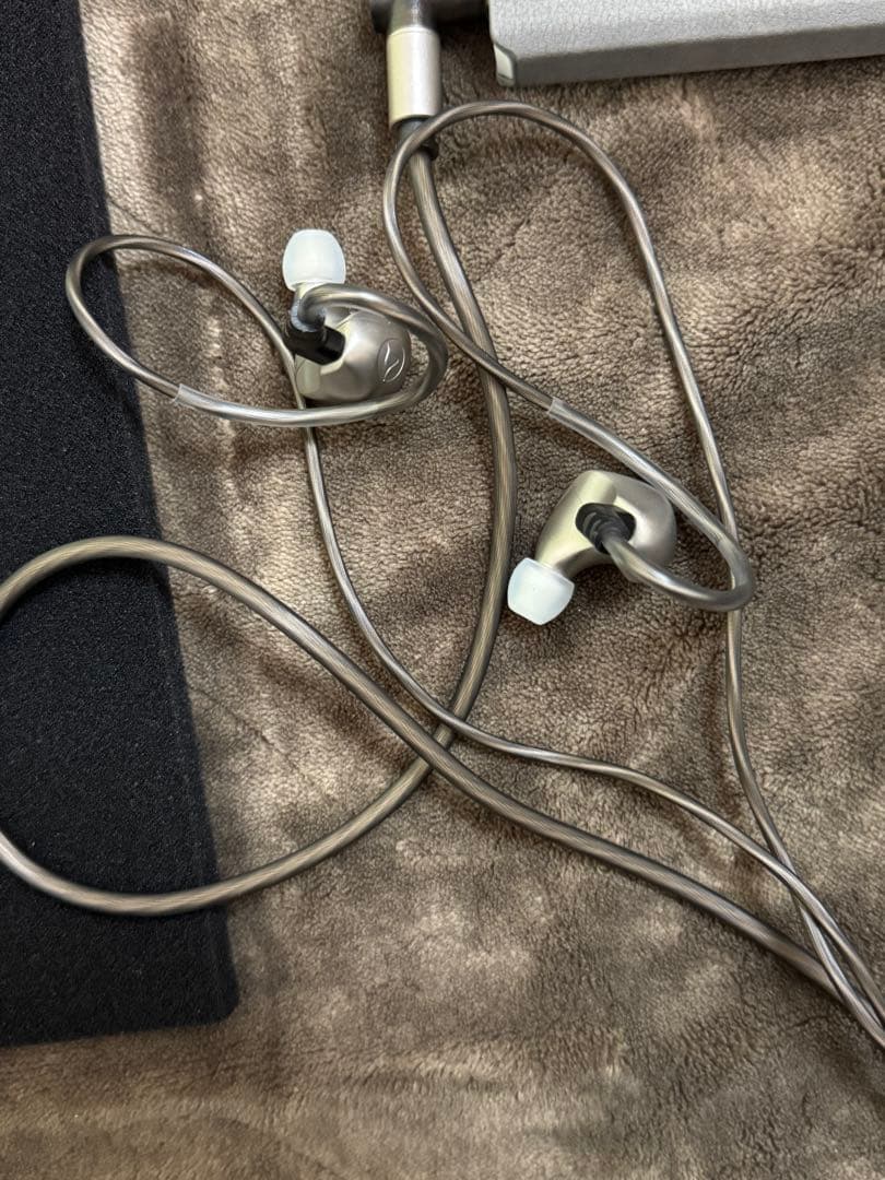 Dita MECHA 有線イヤホン 付属品あり 美品 動作良好