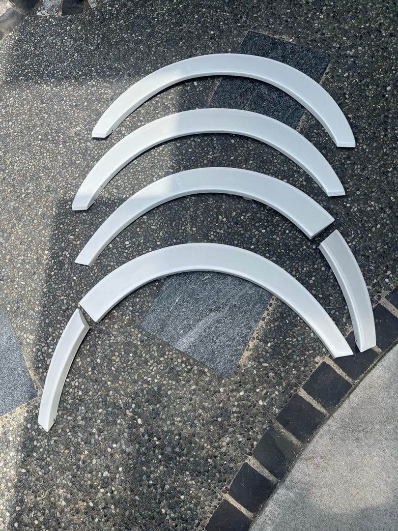 200系　ハイエース　CRS オーバーフェンダー(25mm) 070