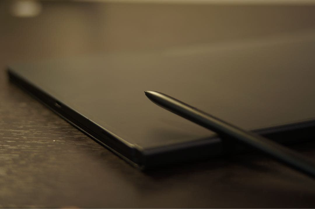 Galaxy Tab S8 Ultra本体 Sペン & 純正キーボードカバー付き