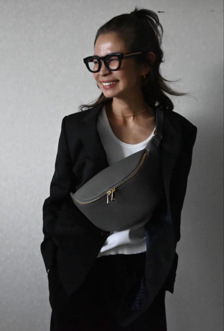 chiiiibag チーバック★美品　ウエストバック　グレー