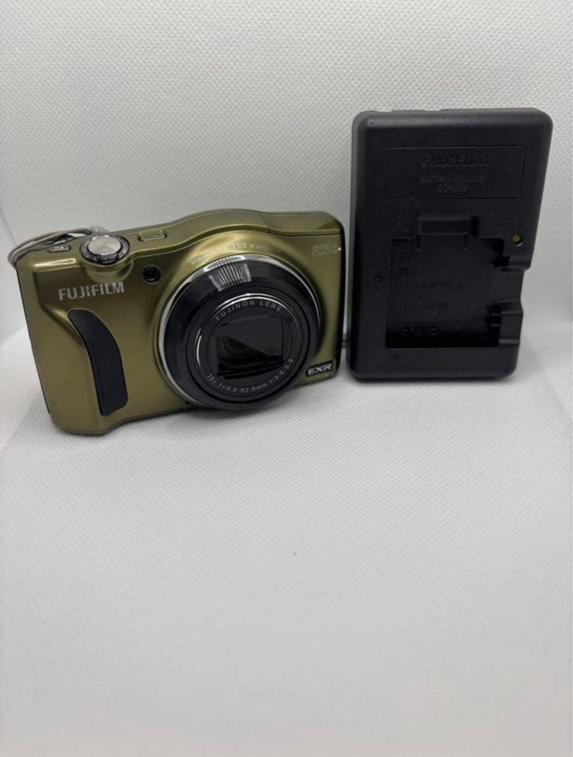 FUJIFILM FinePix F820EXR 光学18倍ズーム 16MP