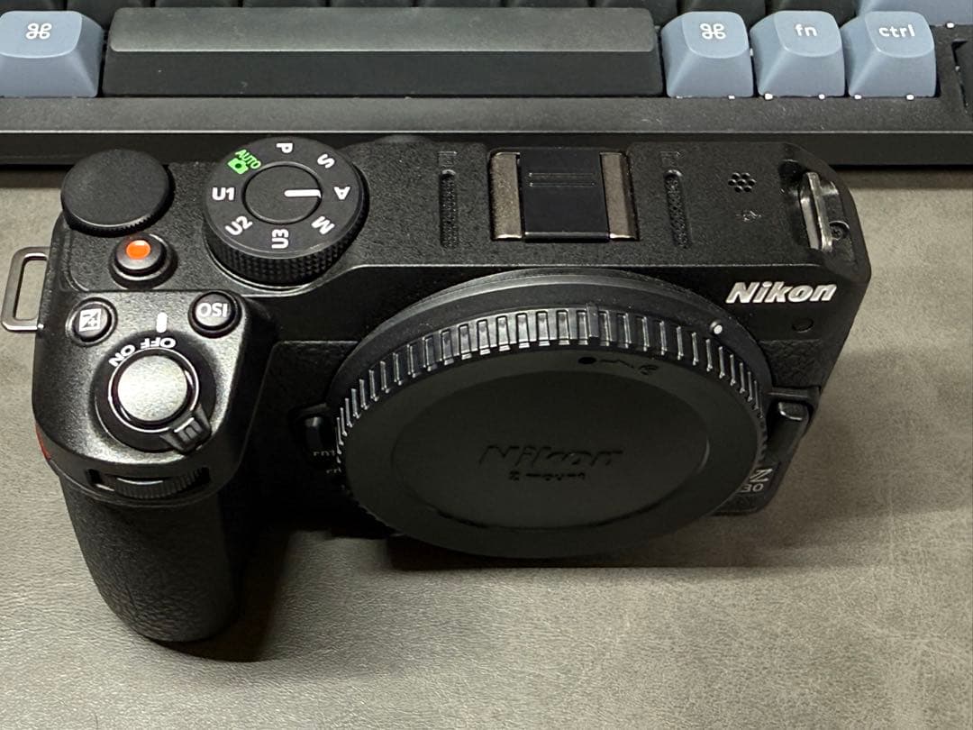Nikon Z30 ミラーレスカメラ　美品