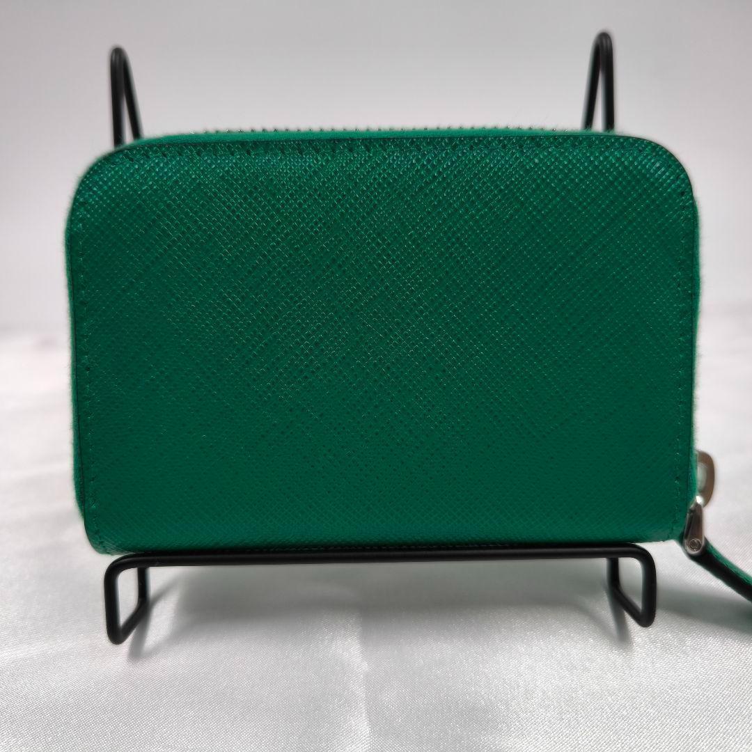 未使用保管品【PRADA】ケース サフィアーノ 三角ロゴ グリーン 現行