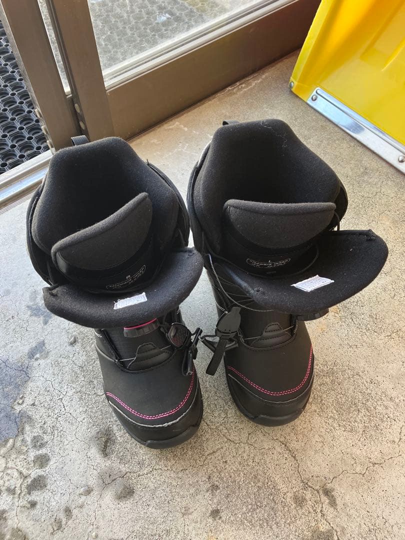 女性用スノーボードブーツ ブラック