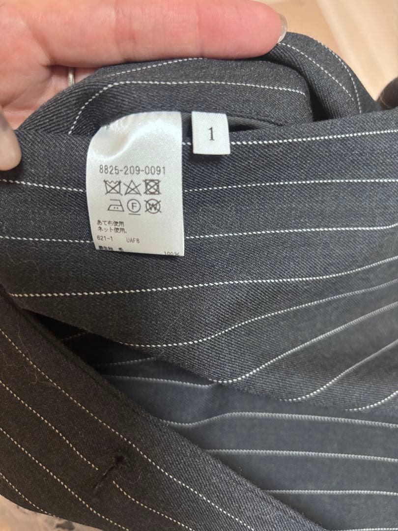 LOEFF ダークグレー ストライプ ベスト