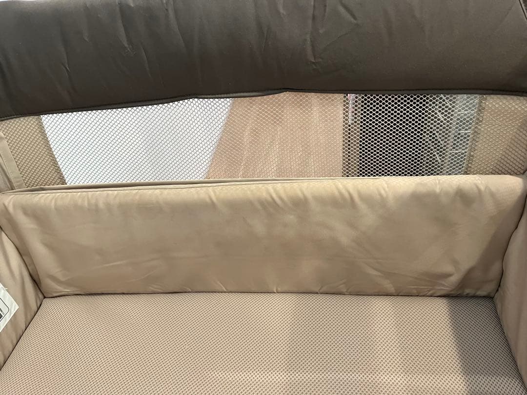 ココネルエアー　折りたたみ式ベビーベッド