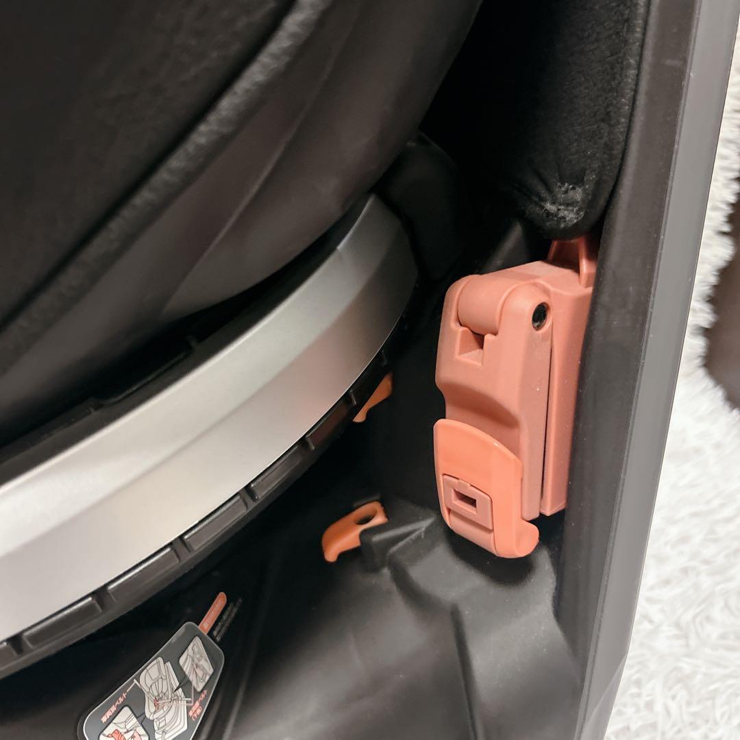 Combi ネルーム エッグショックNC-520 シートベルト固定