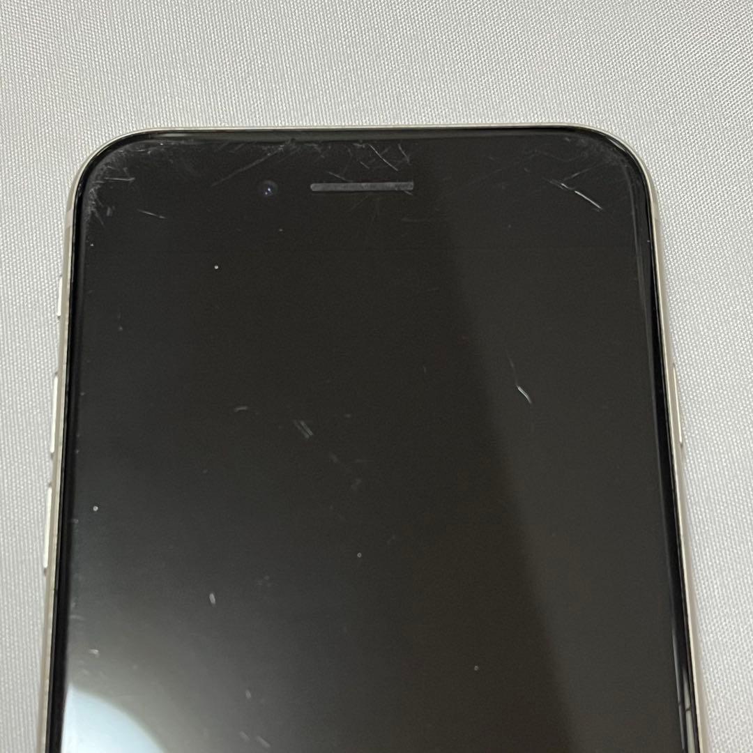 iPhoneSE3 第3世代 スターライト 本体 64GB