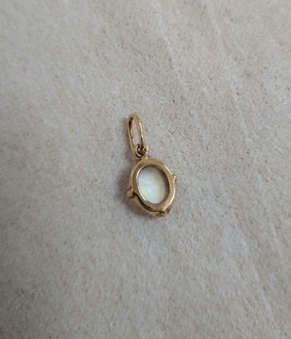 ノジェス　ペンダントトップ　ピンクシェル　クォーツ　金