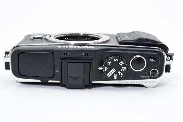 オリンパス OLYMPUS PEN E-P3 ボディ　《ショット数3986回》