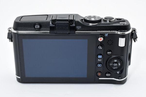 オリンパス OLYMPUS PEN E-P3 ボディ　《ショット数3986回》