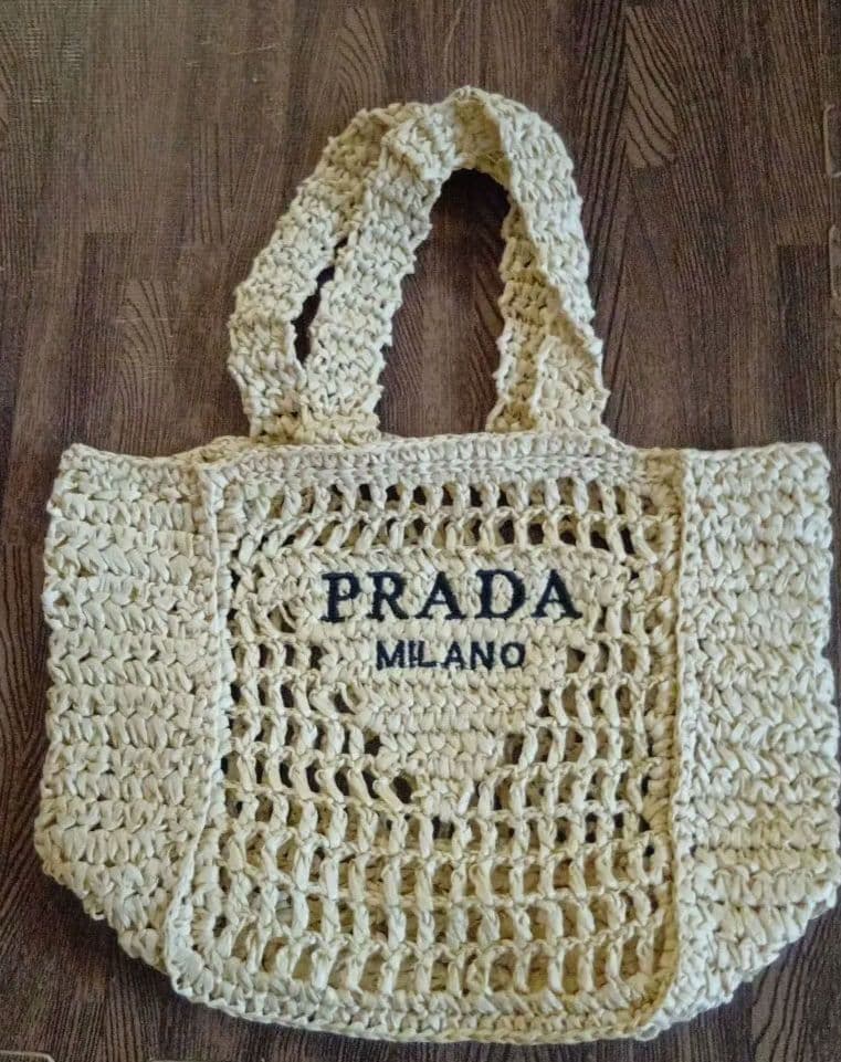 PRADA かごバッグ ベージュ