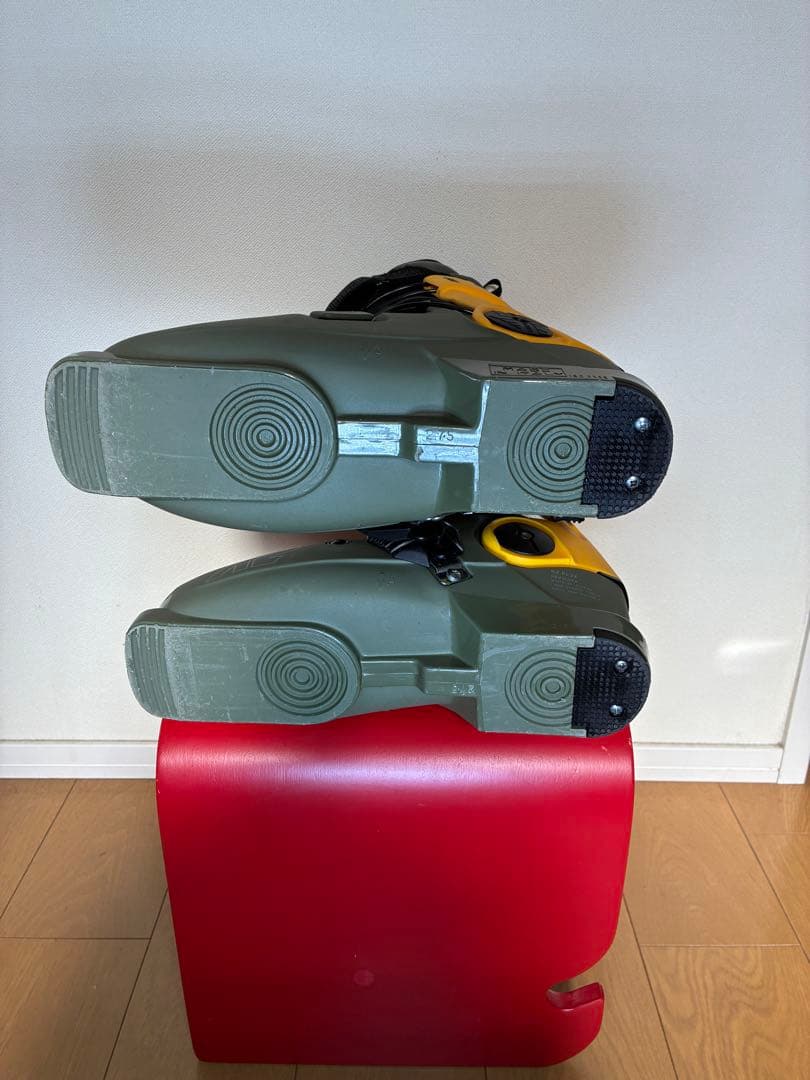 K2 revolverスキーブーツ