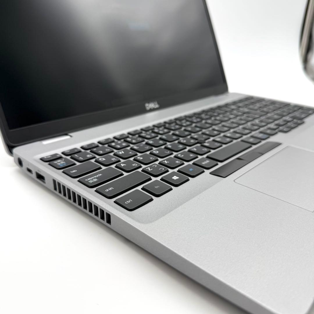 ノートパソコン準美品10世代i7 16GB NVMe512 Office2024