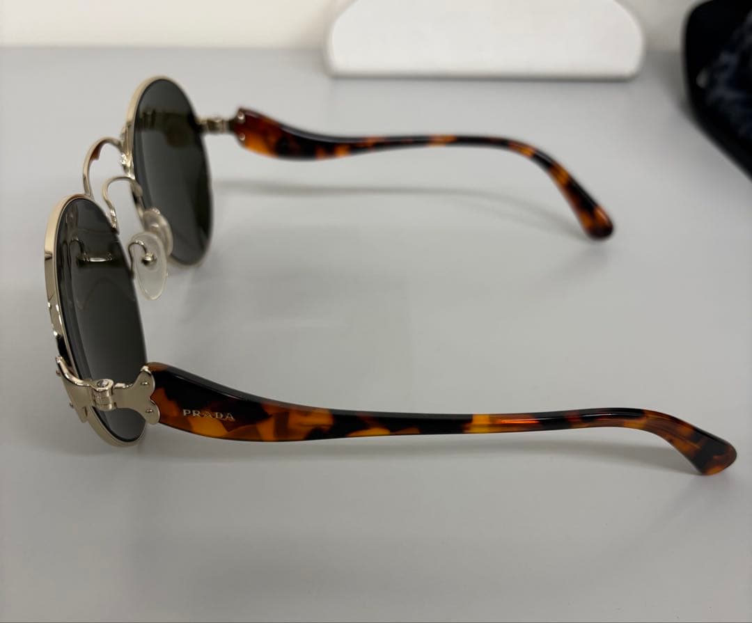 PRADA プラダ hyde着用サングラス spr55t